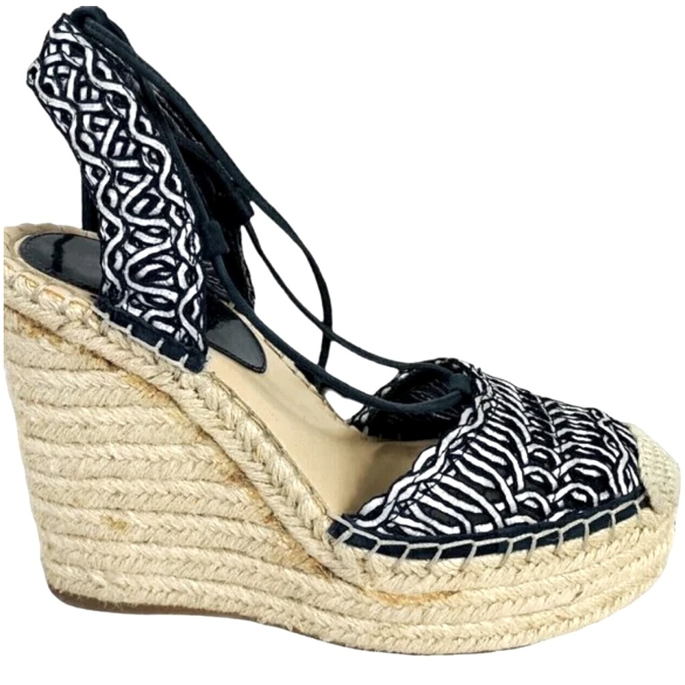 Gianni Bini Magena Lace-up Platform Wedge Espadrille
Sandals Sz 8 Closed Toe